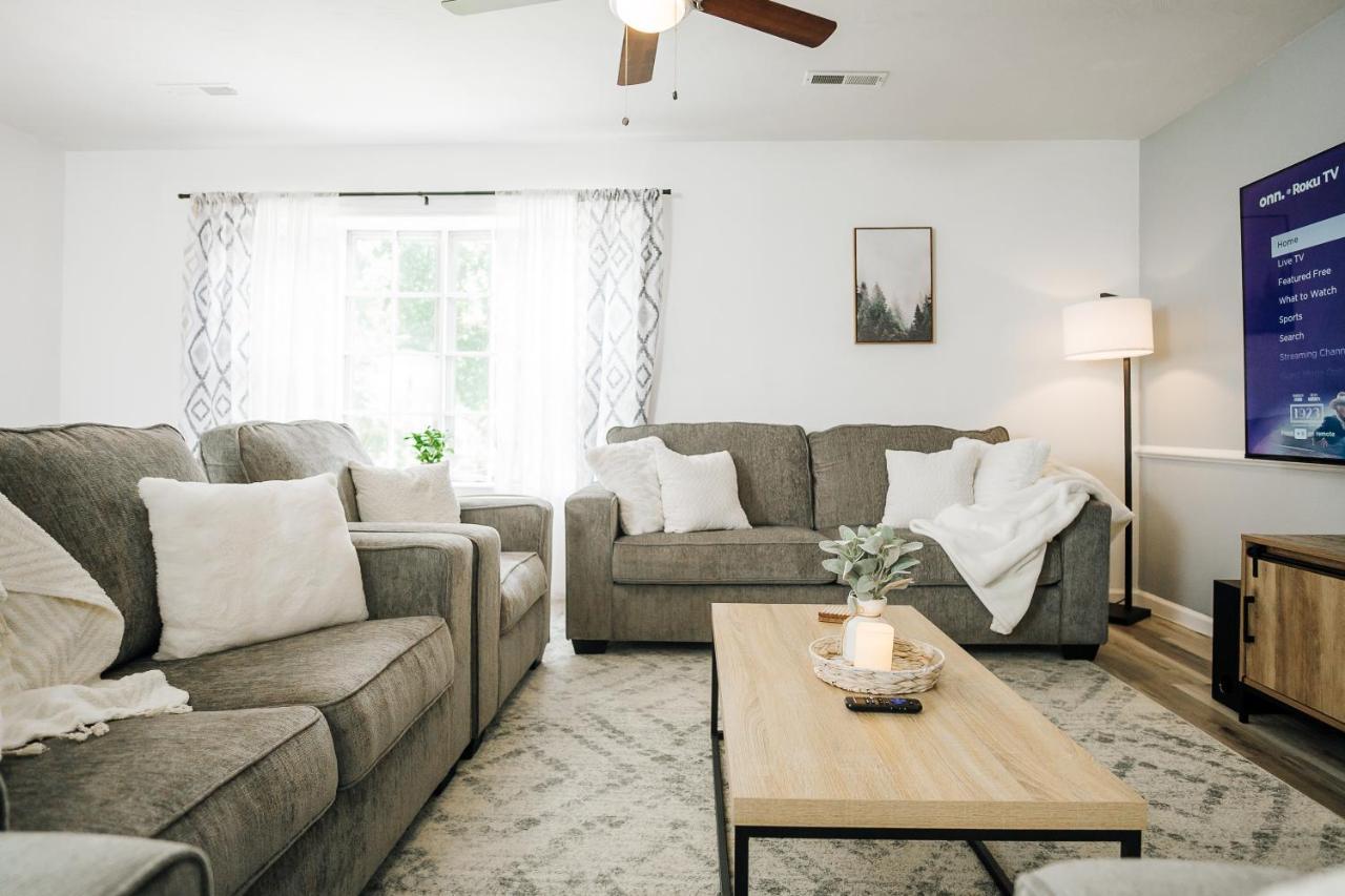 Tranquil Luxury: Modern Comfort! Lynchburg Luaran gambar