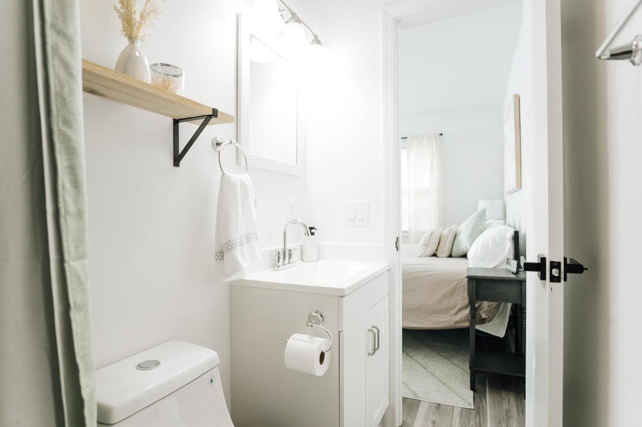 Tranquil Luxury: Modern Comfort! Lynchburg Luaran gambar