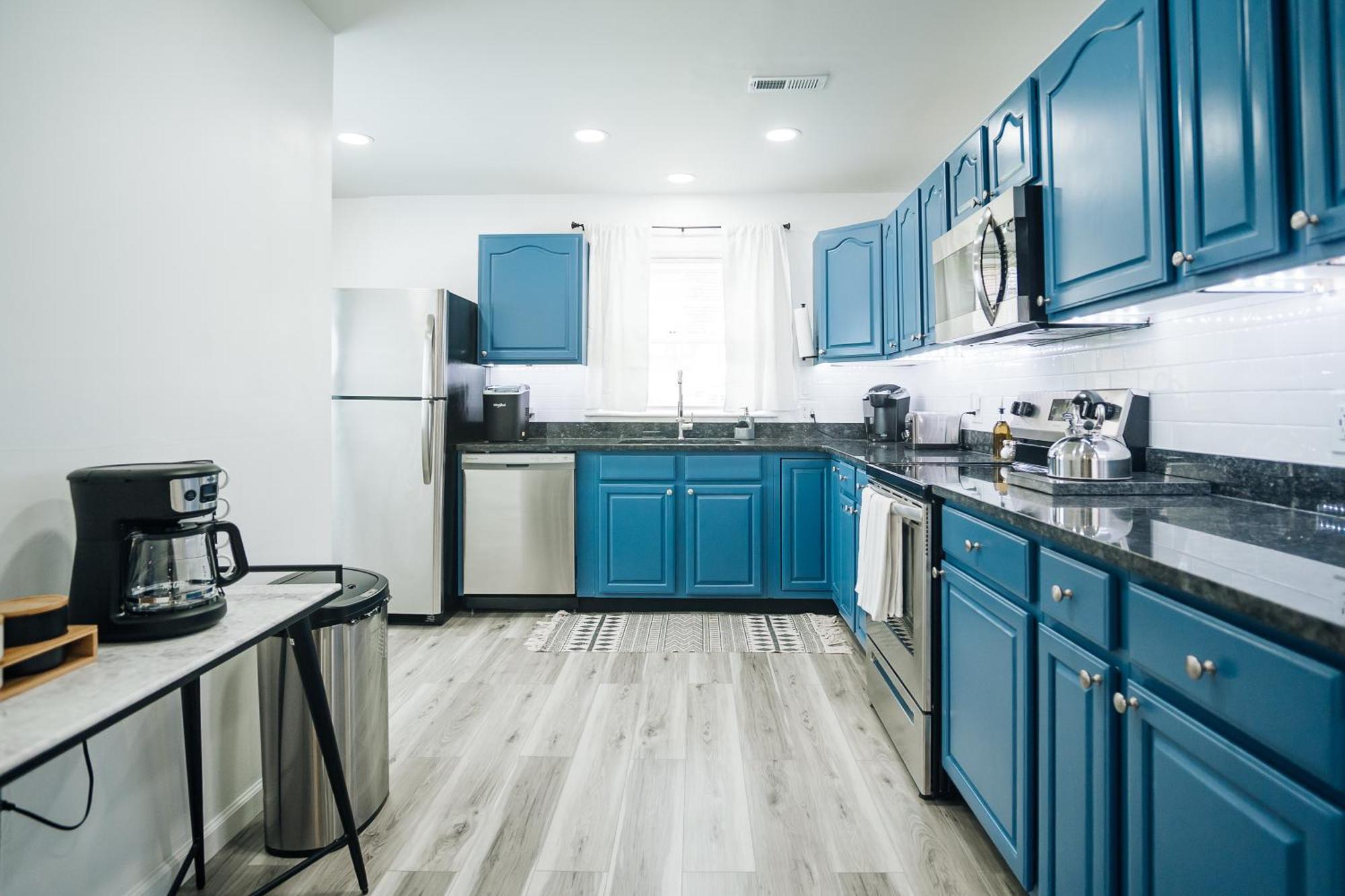 Tranquil Luxury: Modern Comfort! Lynchburg Luaran gambar